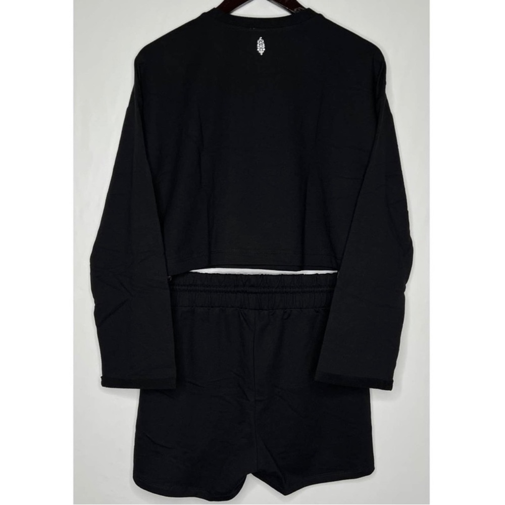 Free People Movement Set - Two-piece NWT - Picture 5 of 16